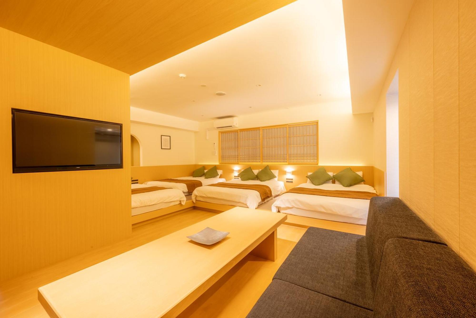 Comforts81 Shinsaibashi Osaka Exterior photo